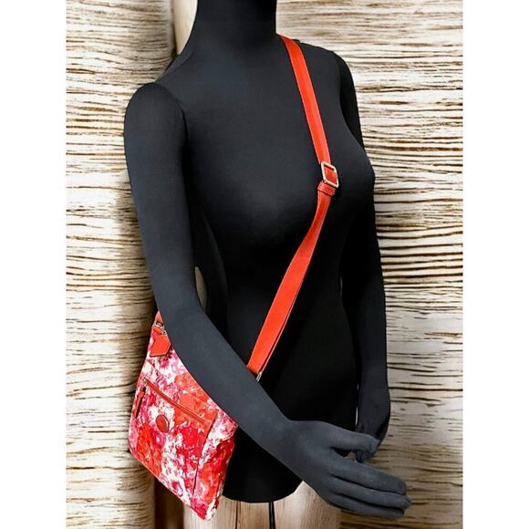 Coach F31963 Getaway Floral Print File Bag - Picture 8 of 10